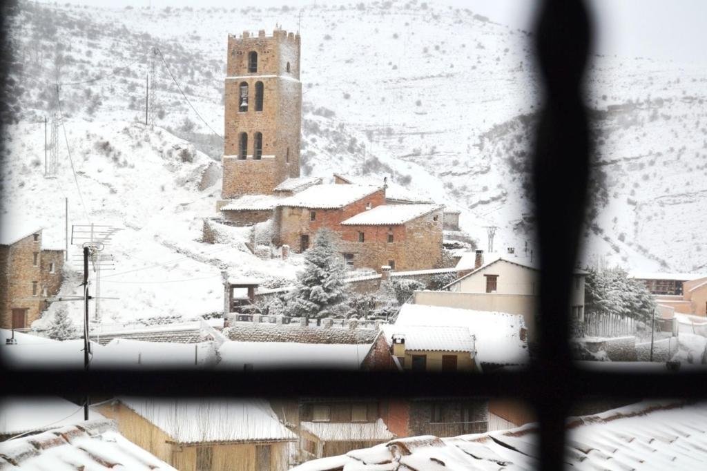 Villarroya de los PinaresCasa Elpatiodelmaestrazgoアパートメント エクステリア 写真